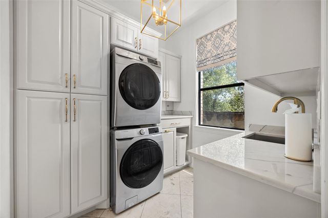 1909 Lakecliff Hills LN, Austin, TX 78732