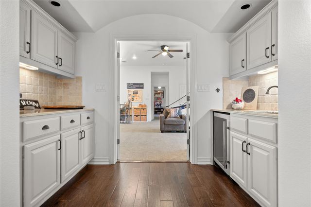 1909 Lakecliff Hills LN, Austin, TX 78732