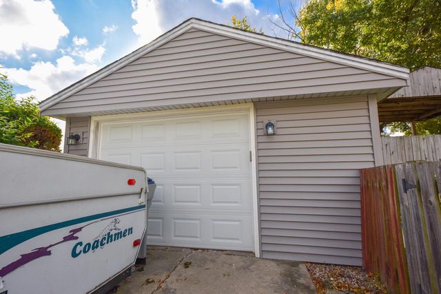 2507 W Whitaker AVENUE, Milwaukee, WI 53221