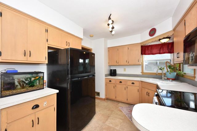 2507 W Whitaker AVENUE, Milwaukee, WI 53221