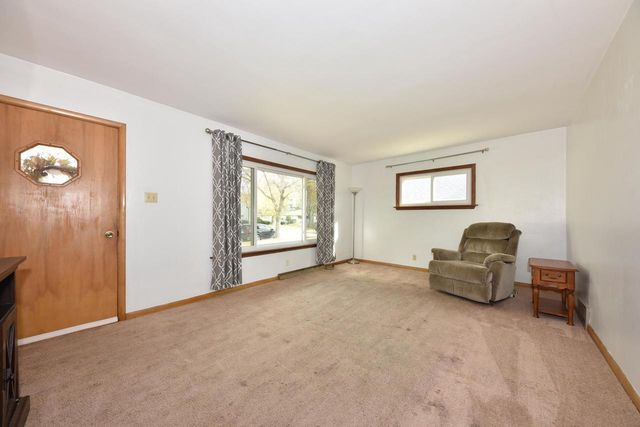 2507 W Whitaker AVENUE, Milwaukee, WI 53221