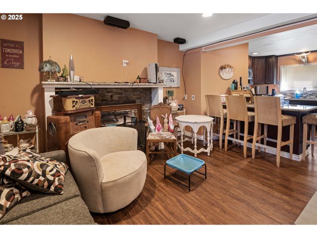 92256 HUMMINGBIRD Ln, Warrenton, OR 97146