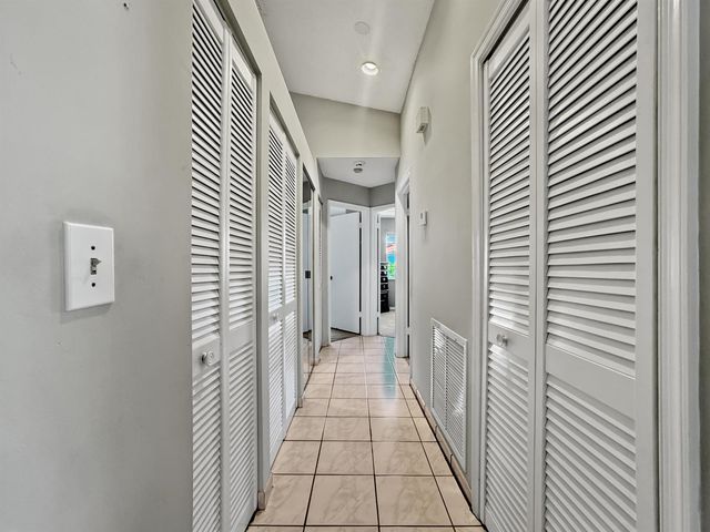 180 NW 47th Avenue, Deerfield Beach, FL 33442