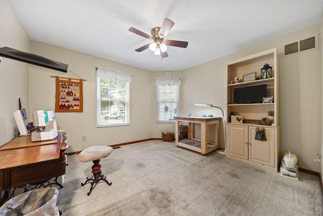 3529 Lake Louise Drive, Grove City, OH 43123