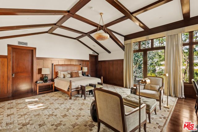 1166 Summit Drive, Beverly Hills, CA 90210