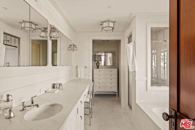 1166 Summit Drive, Beverly Hills, CA 90210