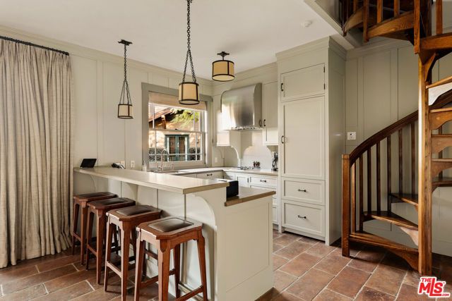 1166 Summit Drive, Beverly Hills, CA 90210