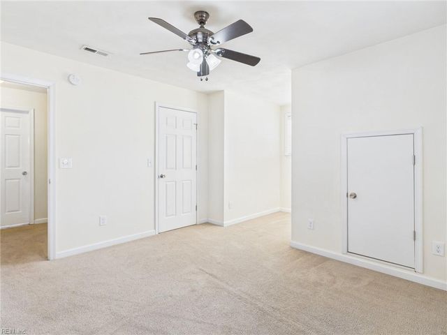 3148 Hyde CIR, Norfolk, VA 23513