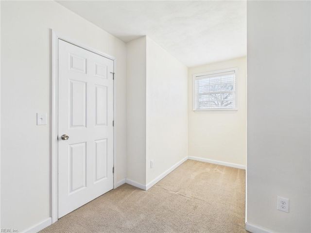 3148 Hyde CIR, Norfolk, VA 23513