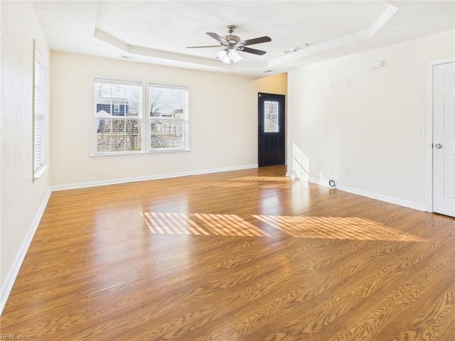 3148 Hyde CIR, Norfolk, VA 23513