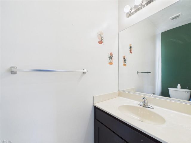 3148 Hyde CIR, Norfolk, VA 23513