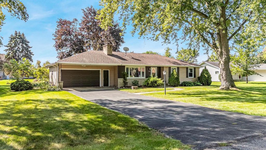 133 VILLA DRIVE, Neenah, WI 54956