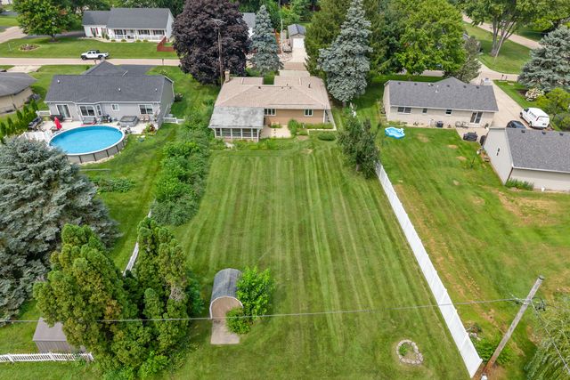 1007 Nancy Road, Lake Holiday, IL 60548