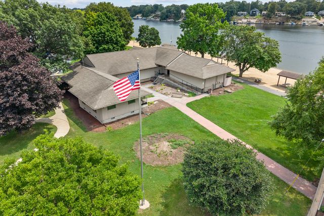 1007 Nancy Road, Lake Holiday, IL 60548