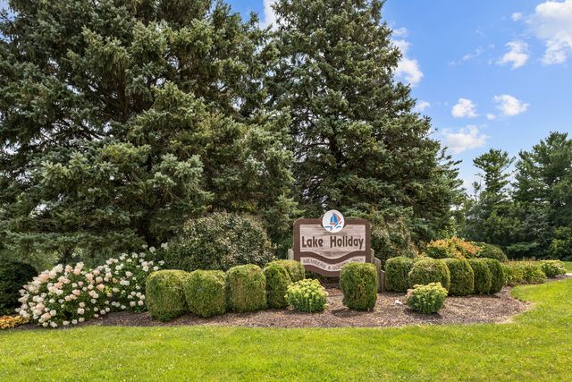 1007 Nancy Road, Lake Holiday, IL 60548