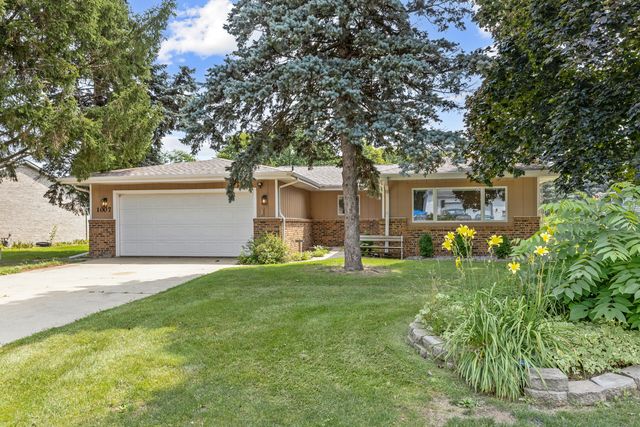 1007 Nancy Road, Lake Holiday, IL 60548