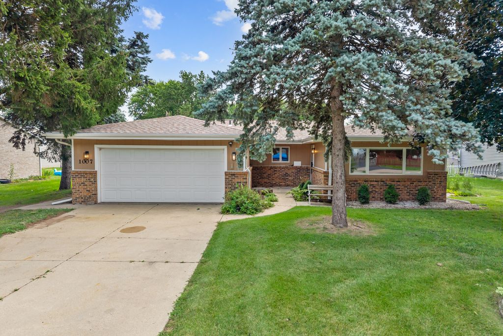 1007 Nancy Road, Lake Holiday, IL 60548