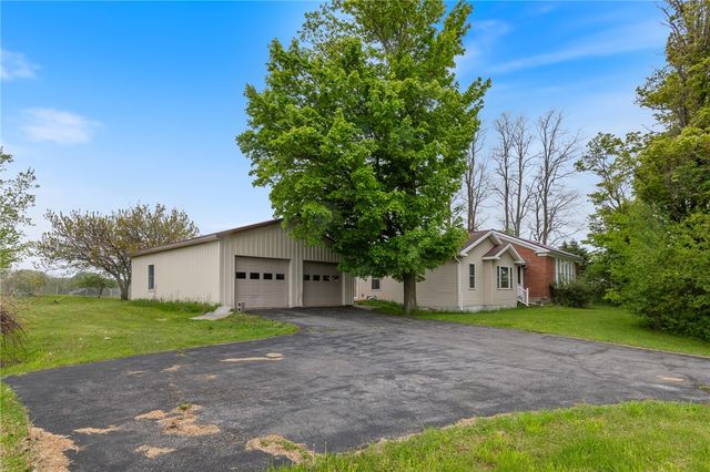 1005 Old Pre-Emption Road, Lyons, NY 14489