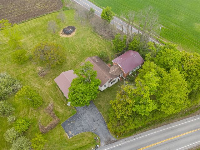1005 Old Pre-Emption Road, Lyons, NY 14489