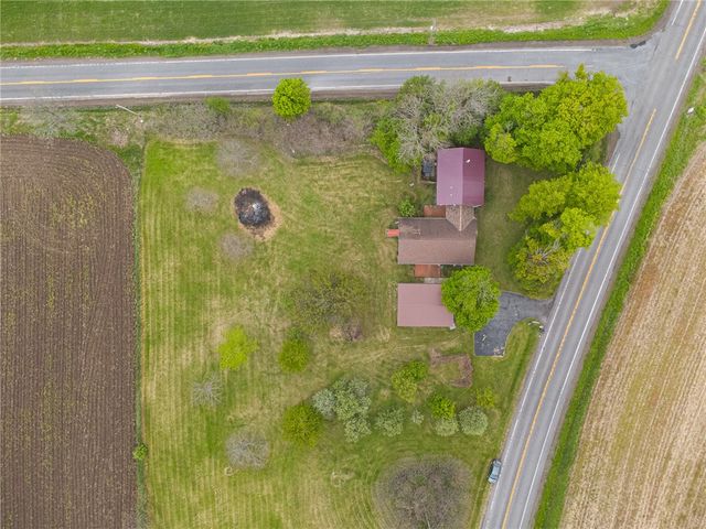1005 Old Pre-Emption Road, Lyons, NY 14489