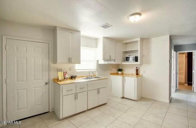 176 LANZA Lane, Socorro, TX 79927