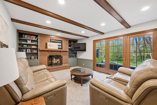 480 Calumet ROAD, Fox Point, WI 53217