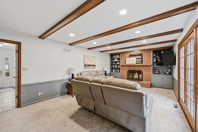 480 Calumet ROAD, Fox Point, WI 53217