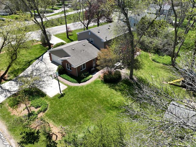 480 Calumet ROAD, Fox Point, WI 53217