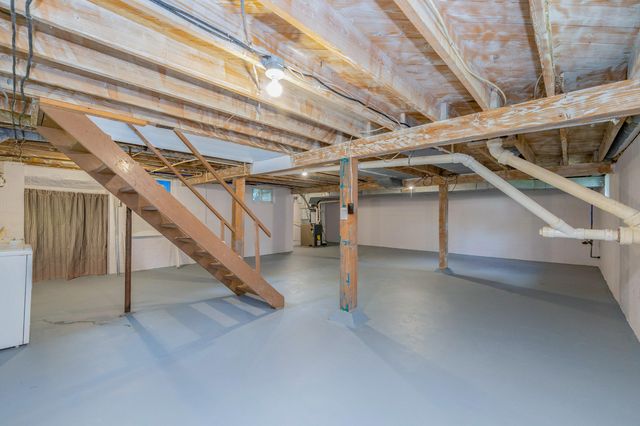 321 W Johnson Road, La Porte, IN 46350