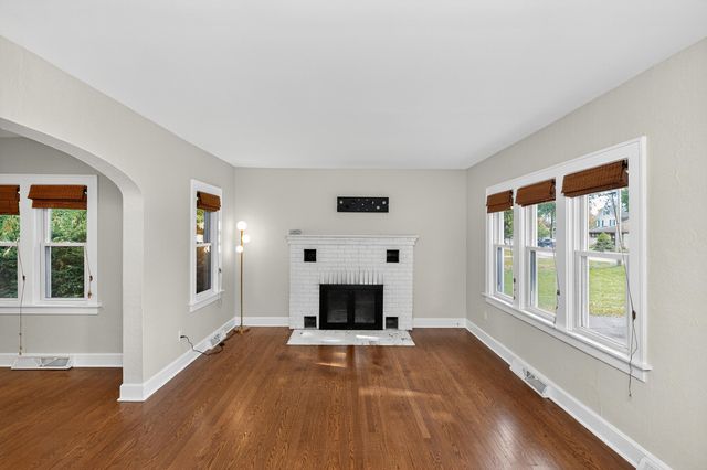 321 W Johnson Road, La Porte, IN 46350