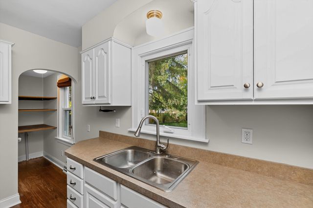 321 W Johnson Road, La Porte, IN 46350