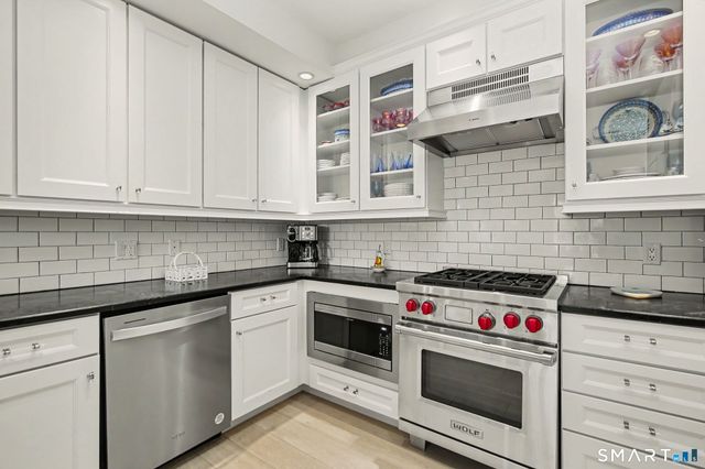 77 Havemeyer Lane 324, Stamford, CT 06902