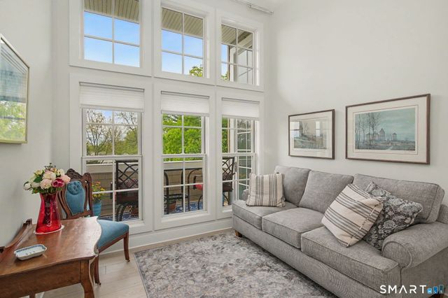 77 Havemeyer Lane 324, Stamford, CT 06902