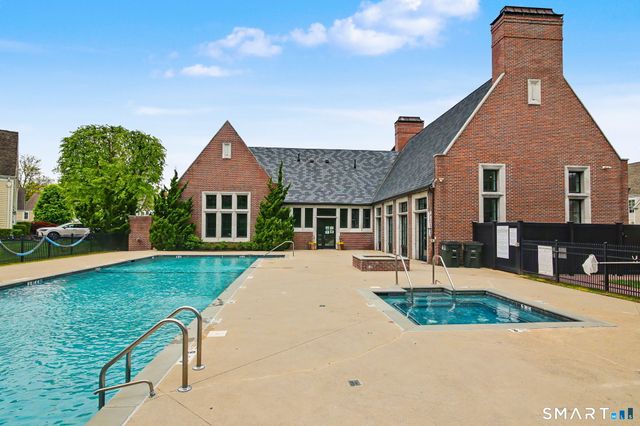 77 Havemeyer Lane 324, Stamford, CT 06902