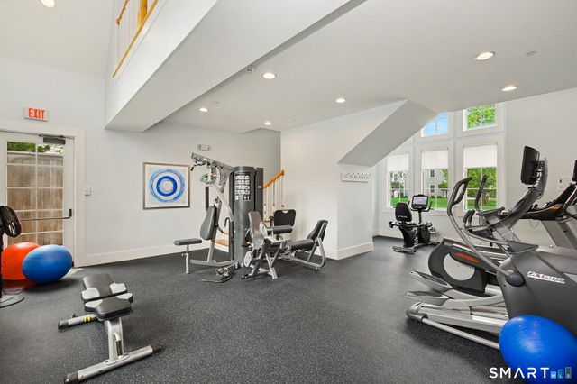 77 Havemeyer Lane 324, Stamford, CT 06902