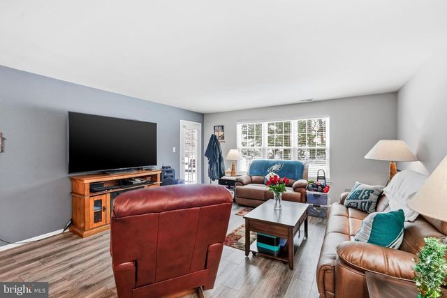 2705-A HEATHERSTONE CT, Mount Laurel, NJ 08054