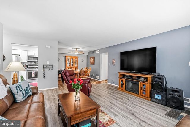 2705-A HEATHERSTONE CT, Mount Laurel, NJ 08054