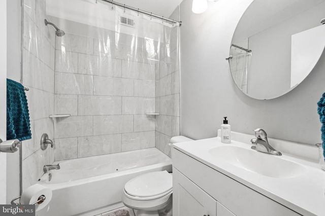 2705-A HEATHERSTONE CT, Mount Laurel, NJ 08054