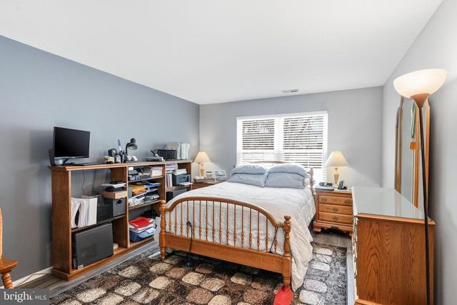 2705-A HEATHERSTONE CT, Mount Laurel, NJ 08054