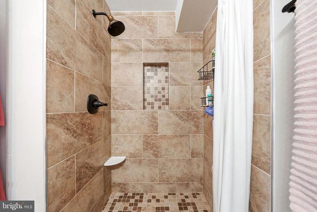 2705-A HEATHERSTONE CT, Mount Laurel, NJ 08054