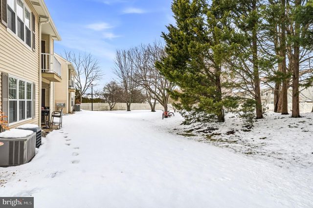 2705-A HEATHERSTONE CT, Mount Laurel, NJ 08054