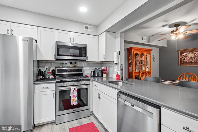 2705-A HEATHERSTONE CT, Mount Laurel, NJ 08054