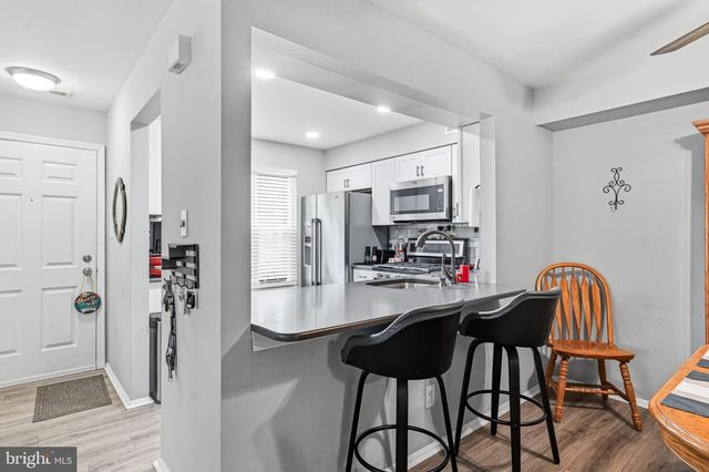 2705-A HEATHERSTONE CT, Mount Laurel, NJ 08054