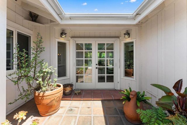 7640 Calle Madero, Carlsbad, CA 92009