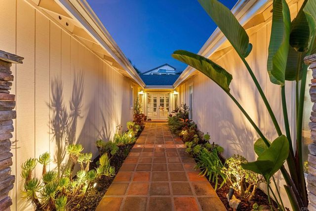7640 Calle Madero, Carlsbad, CA 92009