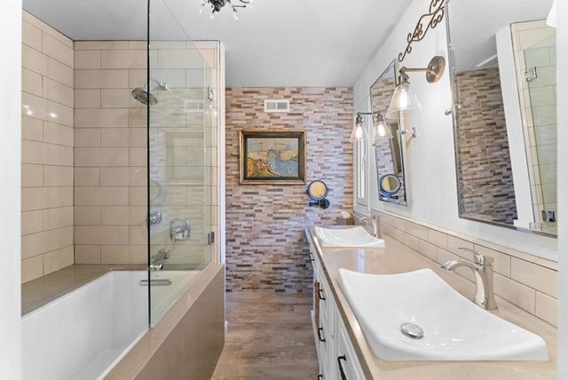 7640 Calle Madero, Carlsbad, CA 92009