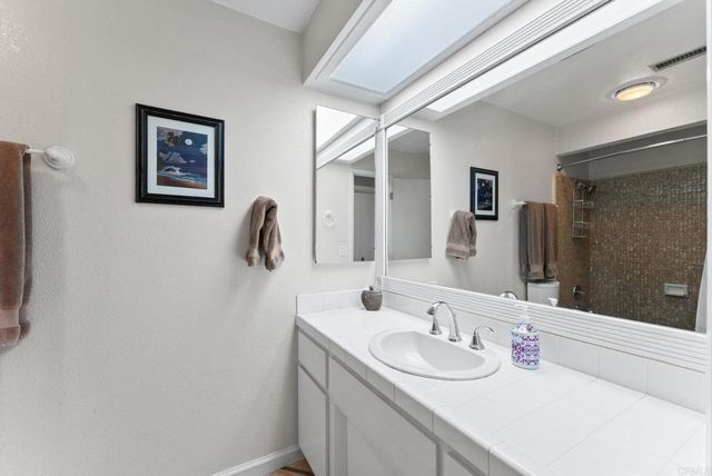 7640 Calle Madero, Carlsbad, CA 92009