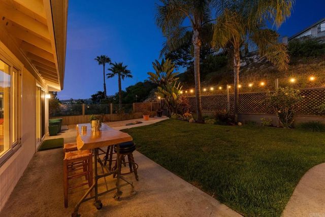 7640 Calle Madero, Carlsbad, CA 92009