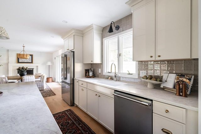 3385 Bradee ROAD, Brookfield, WI 53005