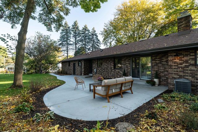 3385 Bradee ROAD, Brookfield, WI 53005